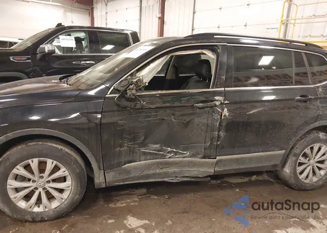 2018 Volkswagen Tiguan 2.0T Se/2.0T Sel z USA, uszkodzony, nr VIN 3VV2B7AX7JM072238